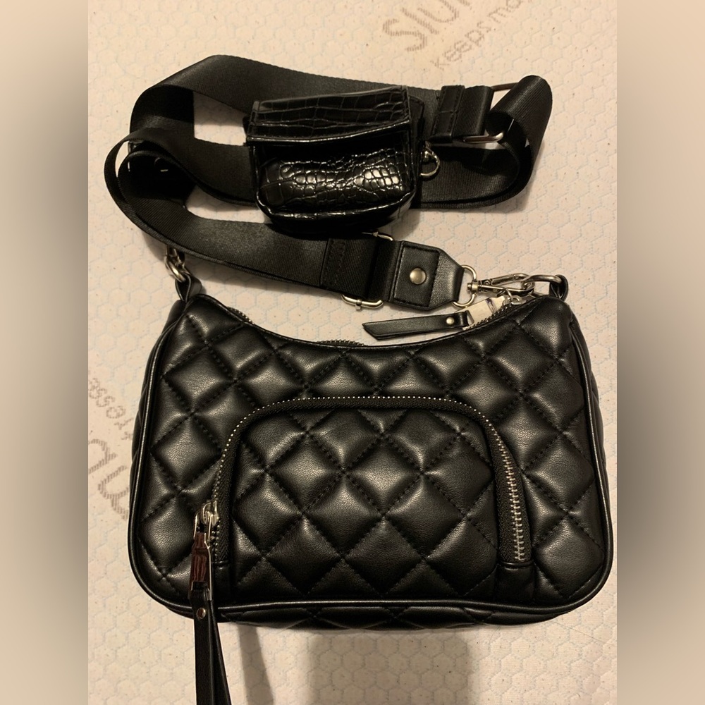 Madden NYC crossbody bag
